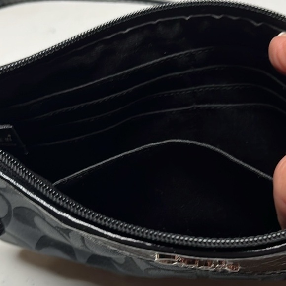 Coach Black Logo Wristlet Vintage - Picture 5 of 10